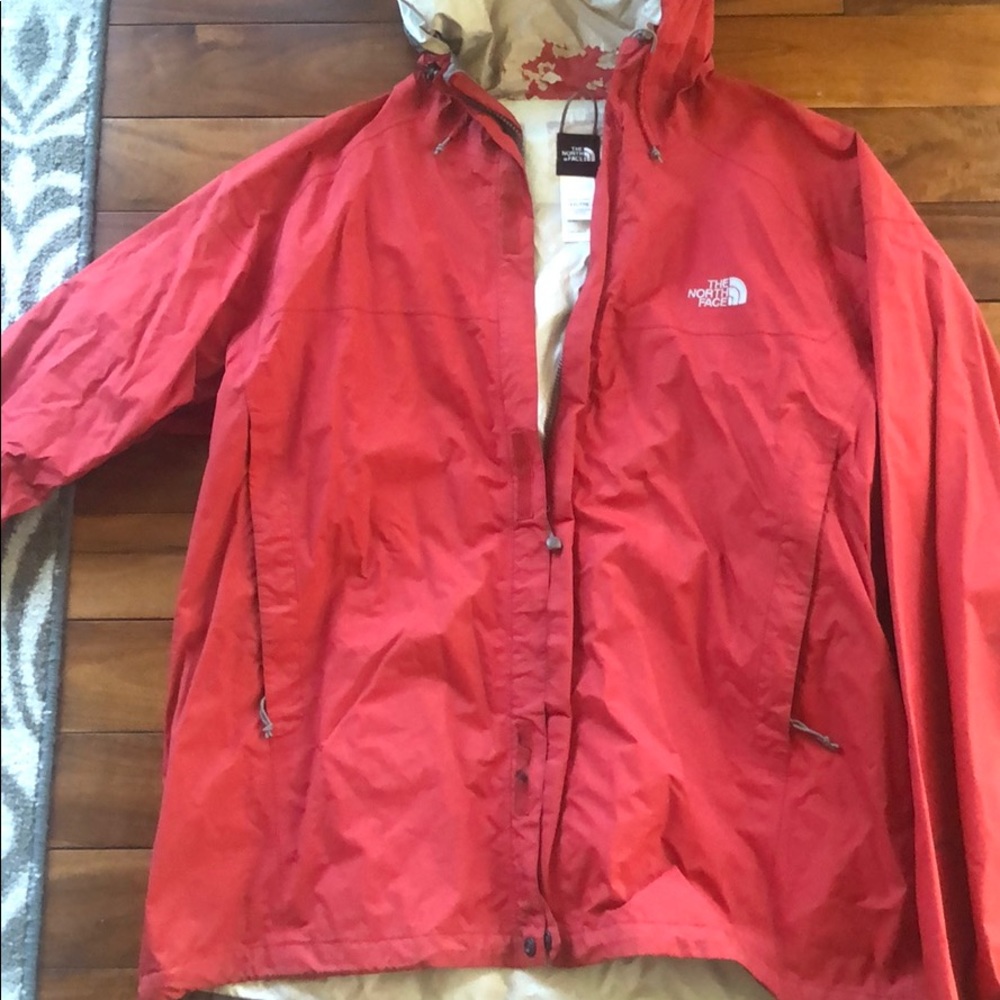 Men’s North Face Rain Coat-still repels great